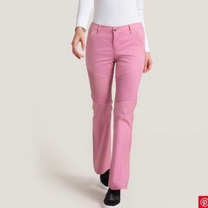 Jaanuu  “pintuck”  scrubs